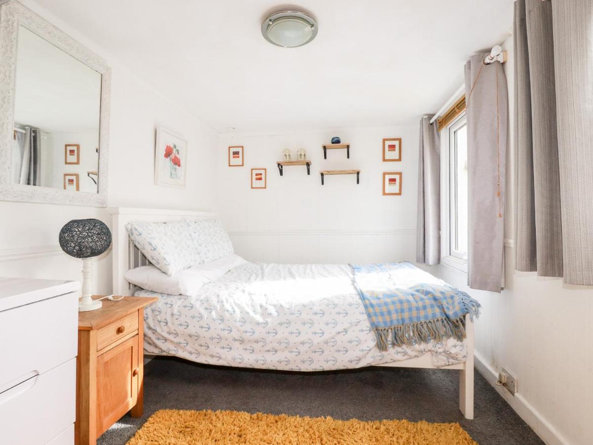 The Moonbeach Cabin Gorran Haven 外观 照片